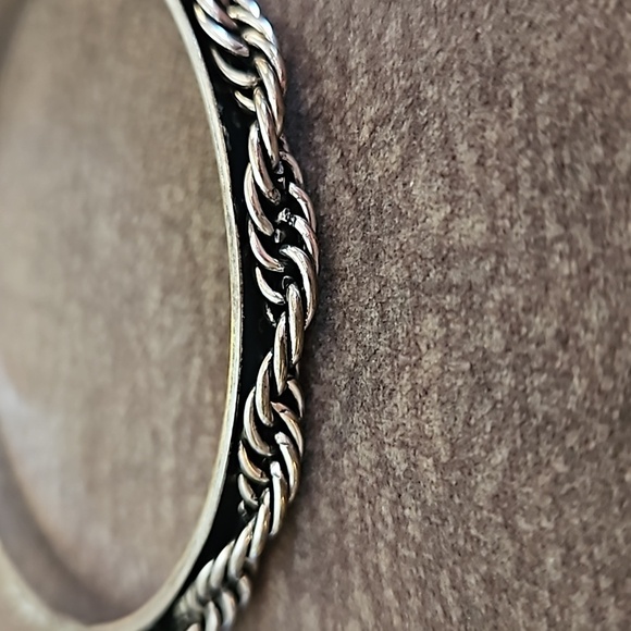 3/$30 Vintage Chain Thin Bangle Bracelet - Picture 3 of 6